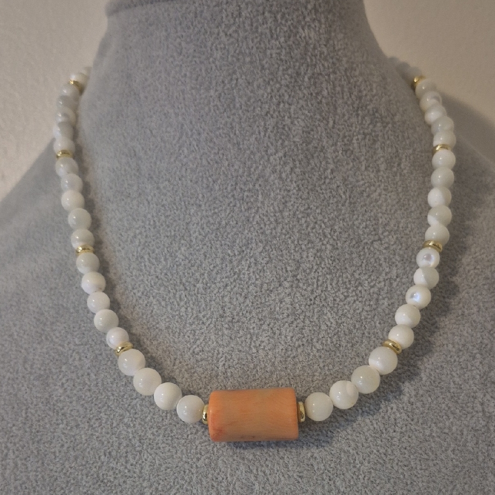 NATURAL CORAL & Mother of Pearl Choker & Braclet